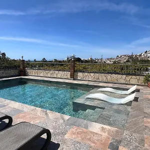 villa-triana-nerja.1costadelsol.com/